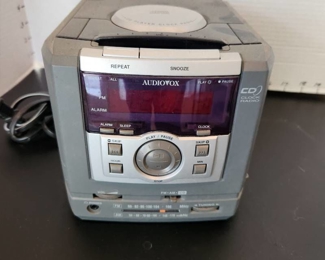 Audiovox CD /clock radio