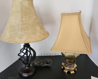 2 table lamps approx 19" tall