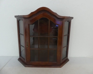 Dark Wood Standing/Wall Hanging 3 Shelf Curio/Display