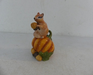 Unusual Squirrel on a Pumpkin Ceramic/Porcelain Salt & Pepper Shaker Set