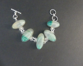 Agate Toggle Clasp Bracelet - 7"