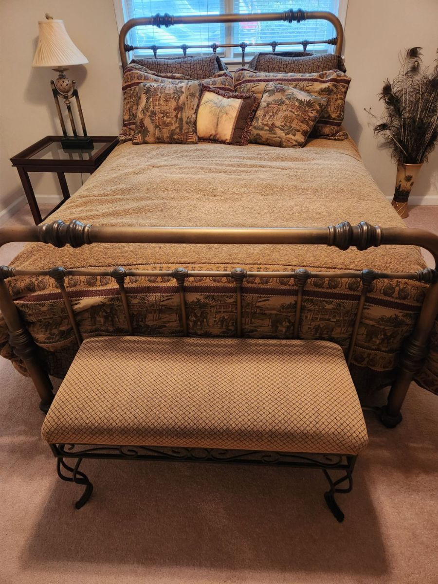 Furniture & Photography Equip Sale for Missions starts on 8/31/2023