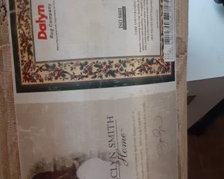 Jaclyn Smith Carpet 5' x 7'