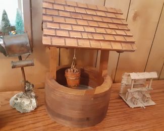 Wishing Well Decorations, Knick Knacks