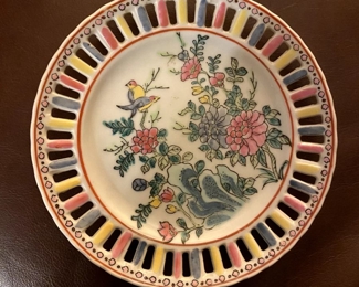 Antique Chinese Famille Rose Decorative Plate