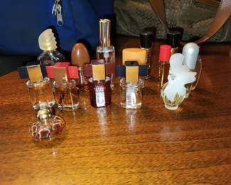 MINI PERFUME BOTTLES