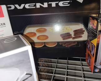 NIB GRIDDLE N WARMER