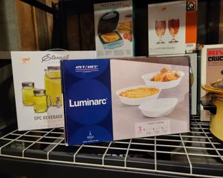 DO YOUR CHRISTMAS SHOPPING HERE