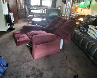 GOLDEN LIFT RECLINING CHAIR