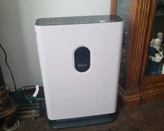 SHARK AIR PURIFIER