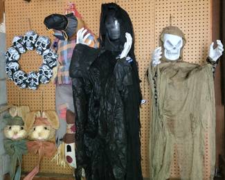 LIGHT UP N TALKING HALLOWEEN