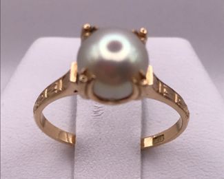 K18 Yellow Gold Freshwater Cultured Pearl 