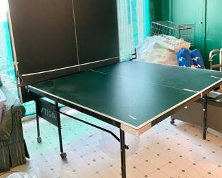 Like new ping pong table.