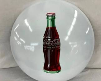 24IN WHITE PORC. COKE BUTTON W/ BOTTLE