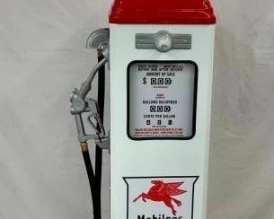 MOBILGAS REPLICA PUMP W/ GLOBE/PEGASUS