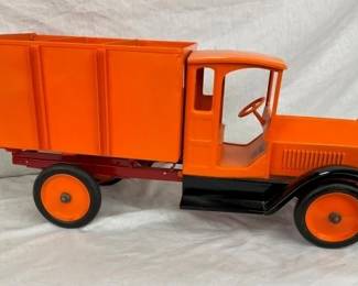 STURDI TOY TRUCK 24X11