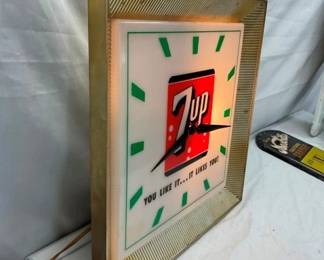 16X16 7UP CLOCK