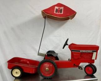 INTERNATIONAL PEDAL TRACTOR W/ UMBRELA, TRAILER 