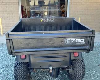 BACKVIEW NICE GOLF CART