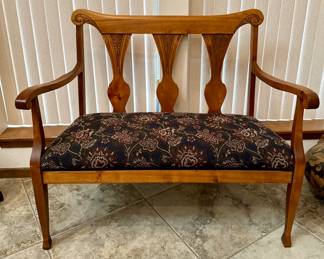 Entry lounge seat - WIDE