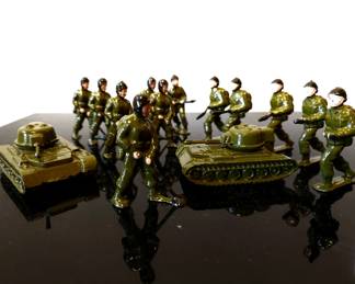 Vintage Metal Toy Army Men