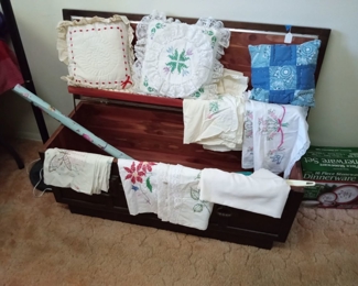 LANE fancy cedar chest