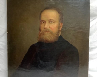 JIFI209 Fine Antique Oil On Canvas Gentleman Portrait: Lovely portrait painting of a gentleman. What may be difficult to see in photos is that he is dressed in a dark jacket, buttons and lapel collar. C. 1850-1875, looks to have had a few quality repairs. Not signed, artist unknown.
