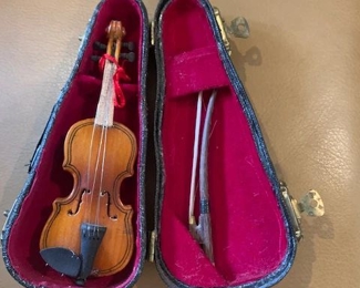 Miniture Violine