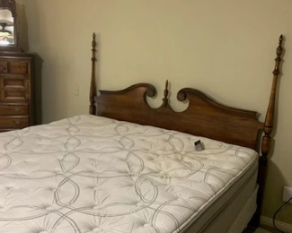 King i8 Sleep Number KING Bed with King Headboard   CLEAN