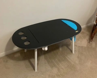 Childrens' Sturdy play table