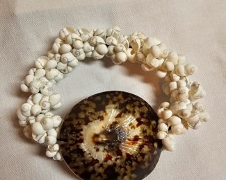 https://www.auctionninja.com/stress-free-estate-services-llc/sales/details/giant-nh-coast-estate-gold-silver-and-costume-jewelry-auction-no-reserves-and-usa-shipping-on-all-ite