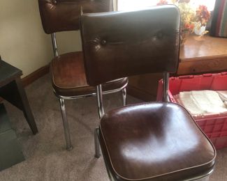 There's nothing to see here! Two sister who overdid their diets