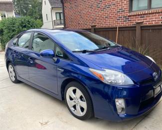 2011 Toyota Prius, 65,000 miles. scroll down for more photos!