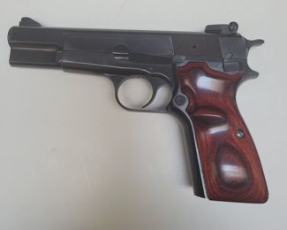 Gun browning 9mm