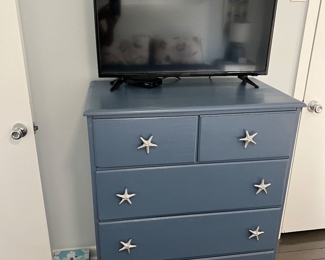 $75
42” h x 18” deep x 30” w