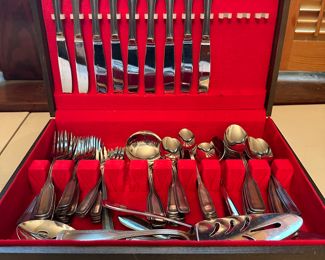 If you're still using plastic utensils, it's time to level up, and it might lead to not being single anymore!!