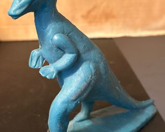 Is it me or is this where those Kardashians got their facial expression trend from...?