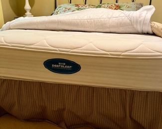 DEEP SLEEP MATTRESS FULL SIZE BED