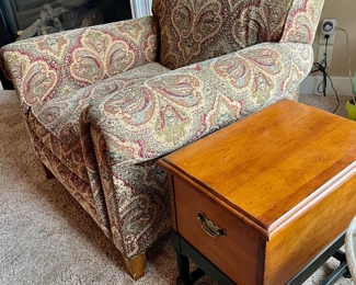 SIDE END TABLE 
