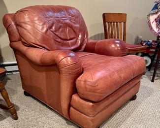 LARGE OVERSTUFF LEATHER CHAIR WITH WOOD BUN FEET BY WHITTEMORE-SHERRILL 