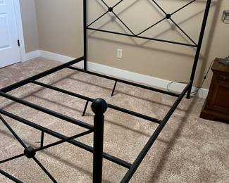 BLACK METAL BED FRAME