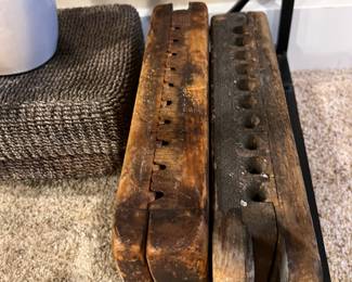 PRIMITIVE WOODEN MOLDS 