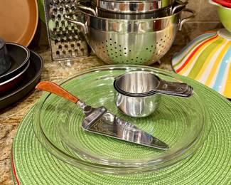 COLANDERS, PLACEMATS....