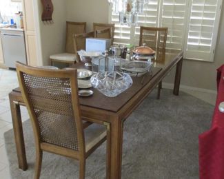 MCM Drexel Accolade II Rectangular Dining Table w/6 Chairs, 2 Leaves, Tabletop Pads