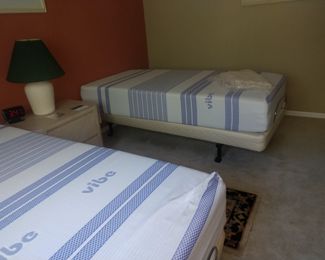 2 massage adjustable beds