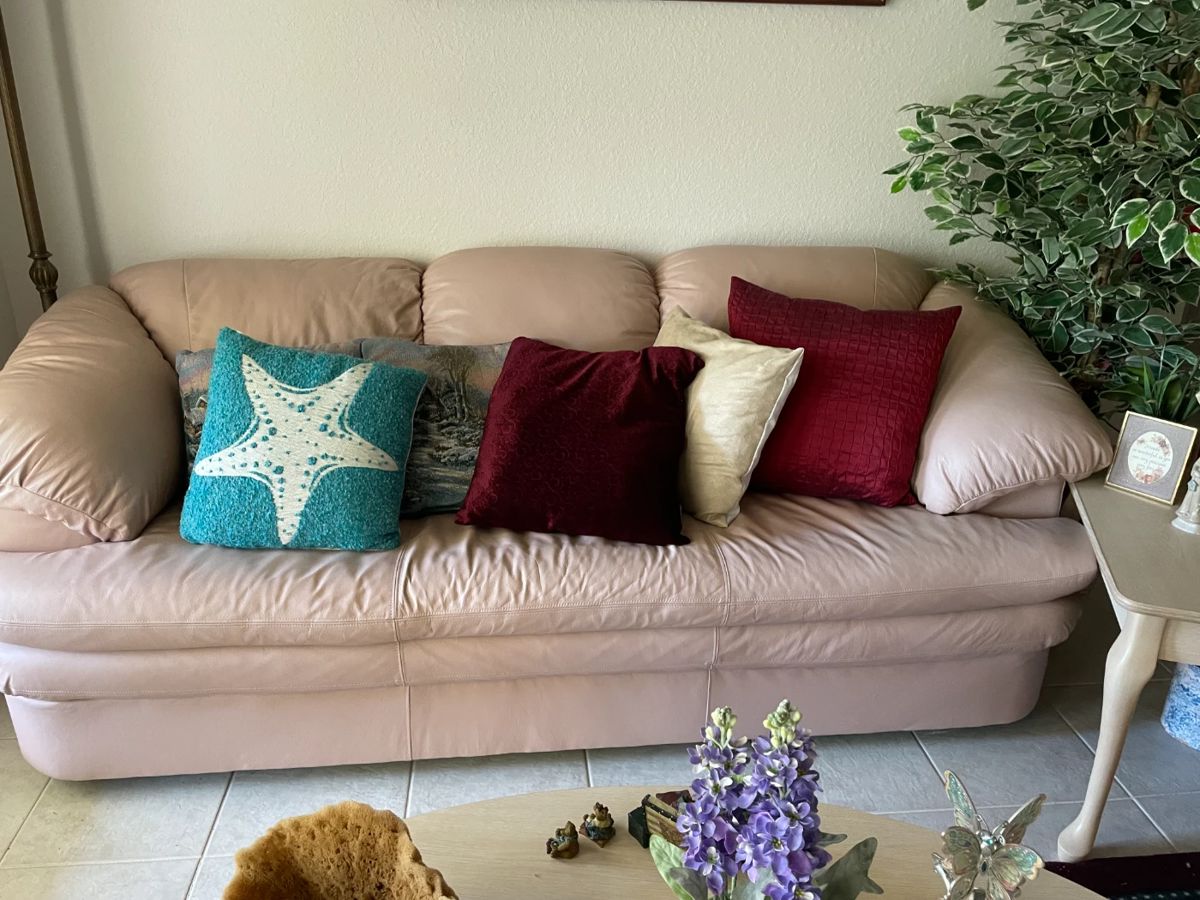 Helping Hands Estate Sales /Fl Dunnellon starts on 9/21/2023