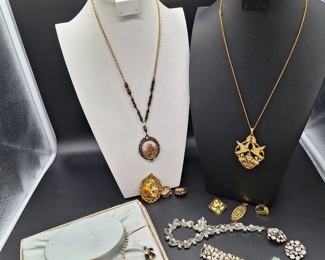 Art Nouveou Gems Of Paris Lisner NecklacesBracelets Crystal Jewelry