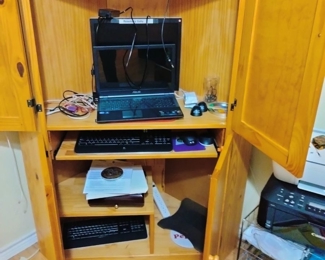 Corner desk