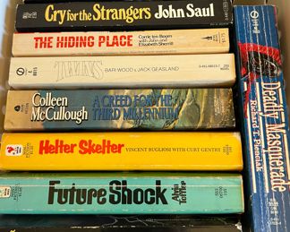 Anne Rice, Colleen McCullough, Mary Roberts Rineheart...