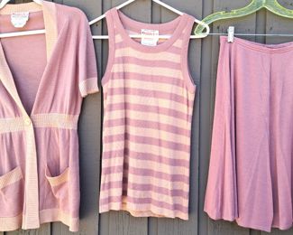 VINTAGE LADIES CLOTHING 